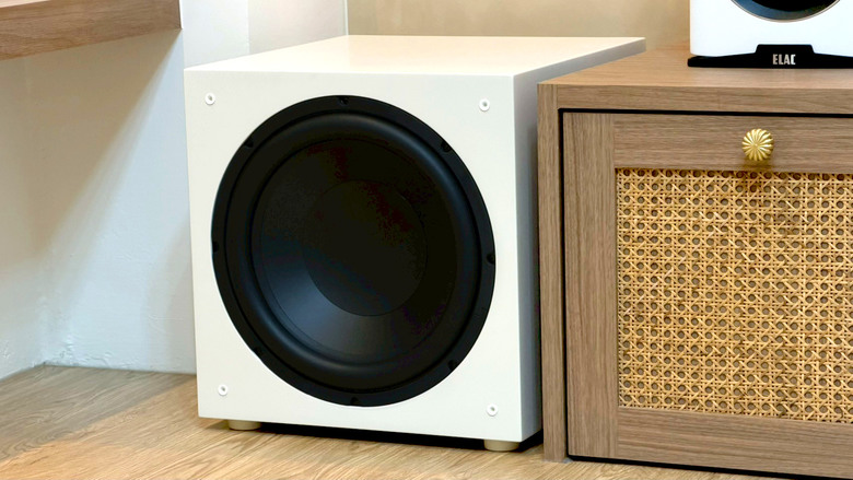 【案例分享】屏東 現代 LOFT 風格住宅-ELAC Carina 5.1家庭劇院 × Onkyo RZ-30 家庭劇院配置分享