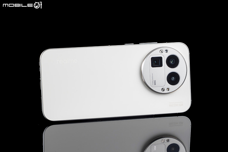 realme GT 8 Pro 體驗｜理光 GR 靈魂上身，全能旗艦闖出新路！