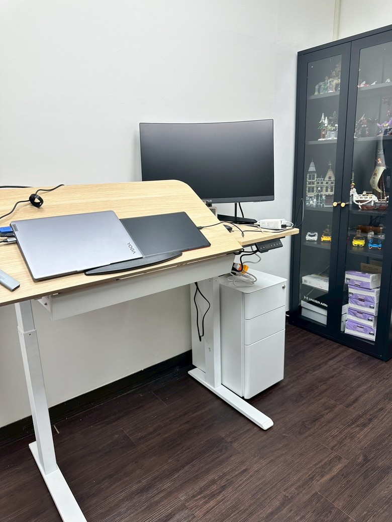 之前一直想在家打造一個能安心工作的角落