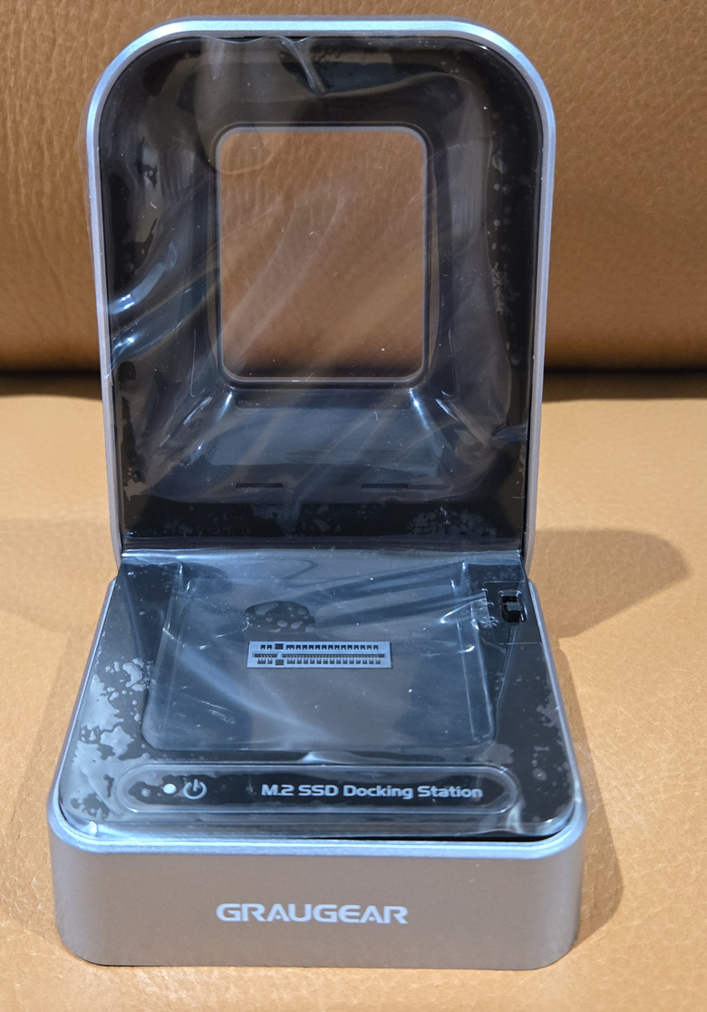 【開箱簡測】GRAUGEAR USB3.2 20Gbps Type C M.2 NVMe/NGFF 美型外接盒(Dock Station) 效能簡測 (圖多)