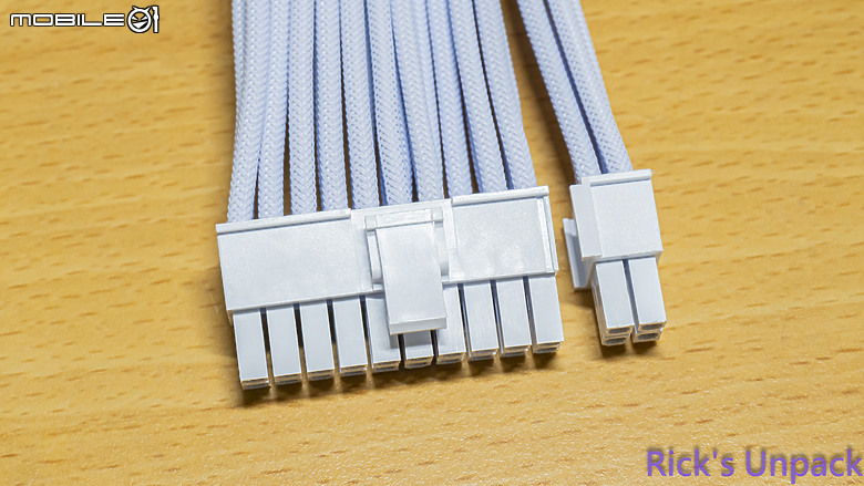 【開箱】LIAN LI白金短機身電源 | LIAN LI SX850P WHITE