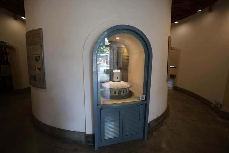 帶著R8的旅行 鷲嶺食肆 原台南測候所 吳園藝文中心 臺南知事官邸 億載金城