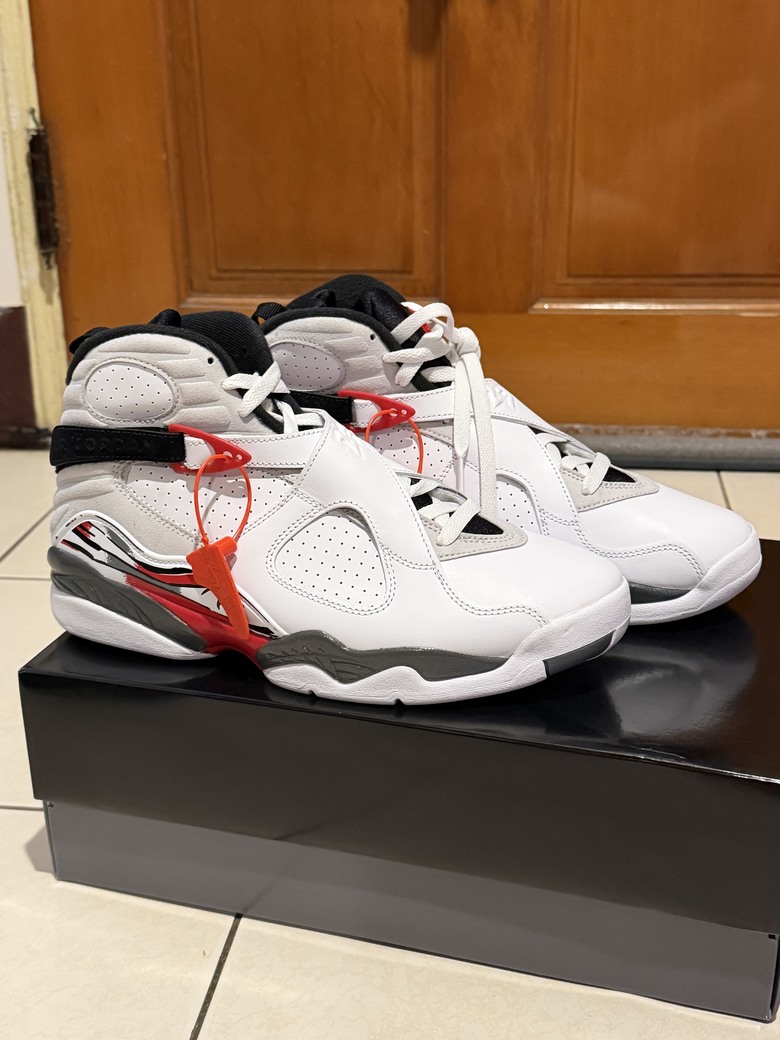 Air Jordan 8 bugs bunny 2025 開箱