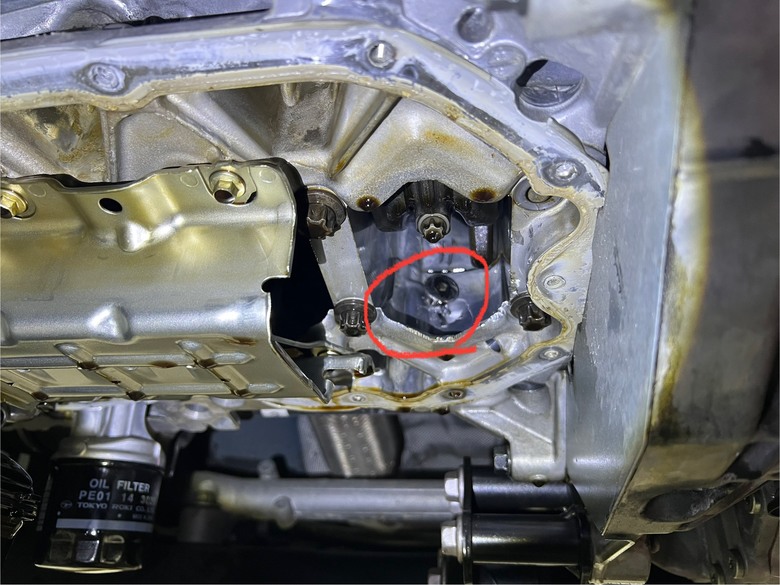 請教有關Mazda3 2016年式 引擎汽缸體破損