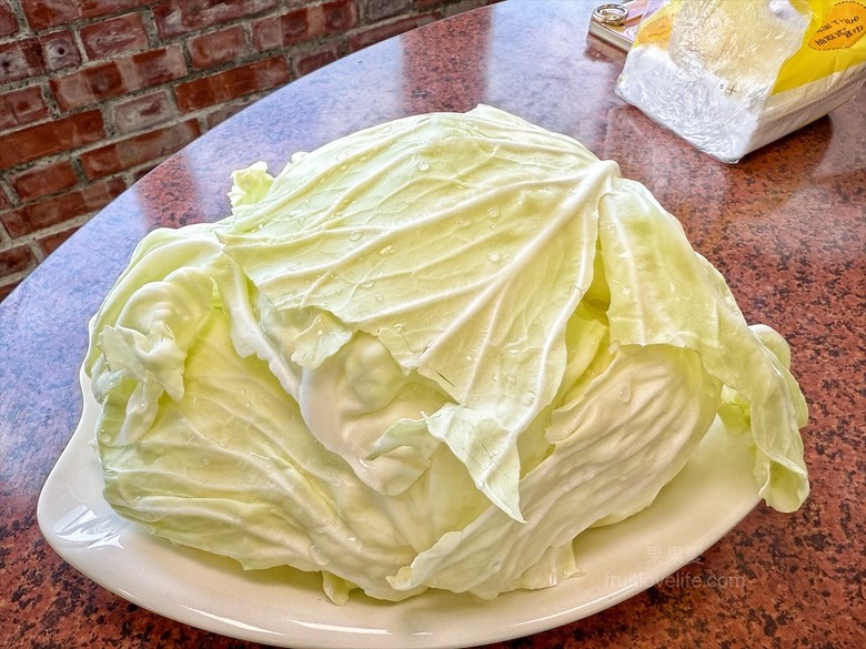 南投薑母鴨推薦，薑母鴨、胡椒全鴨還可以一鍋兩吃，山泉水養殖吳郭魚、現撈泰國蝦，埔里在地美食