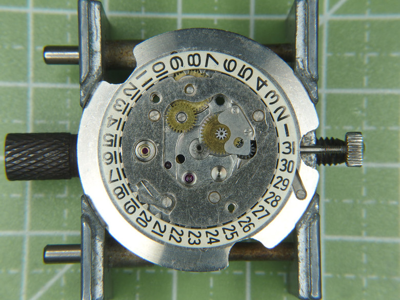 自娛玩修錶 - 原點(之三): 老東方"Calendar Auto Orient" 17 Jewels自動錶 (cal. 670)