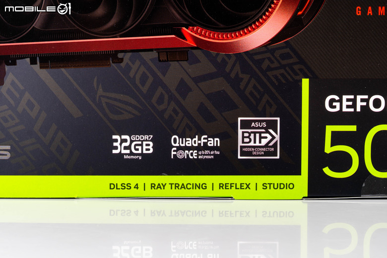 ROG Matrix Platinum GeForce RTX 5090 顯示卡開箱實測 集 30 周年經驗大成的頂級遊戲效能輸出者