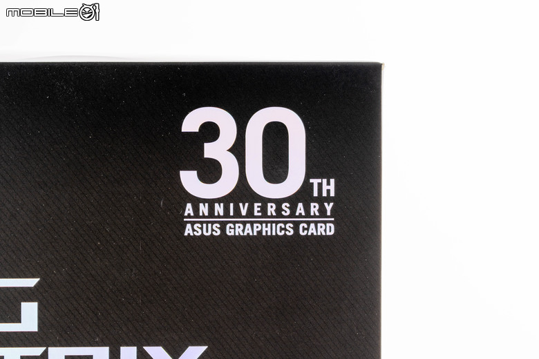 ROG Matrix Platinum GeForce RTX 5090 顯示卡開箱實測 集 30 周年經驗大成的頂級遊戲效能輸出者