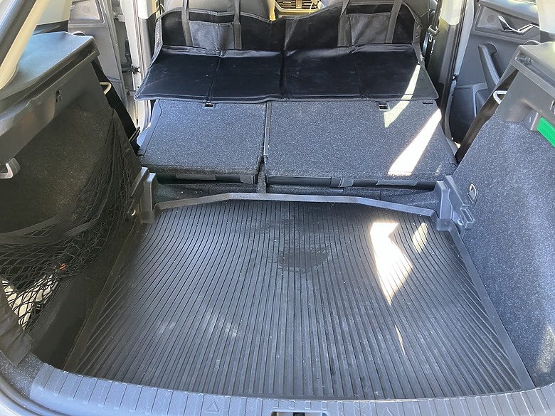 【XVIII - Scala帶我們踏雪去】五年油耗統計、車內平整化逆向示範