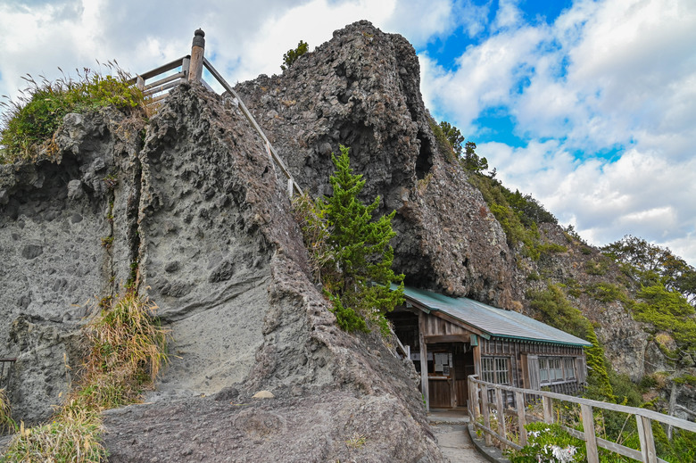 富士五湖與伊豆半島自駕6日遊 part3-石廊崎、石室神社、波勝崎、室岩洞、安城岬、龜甲岩、燈明ヶ崎