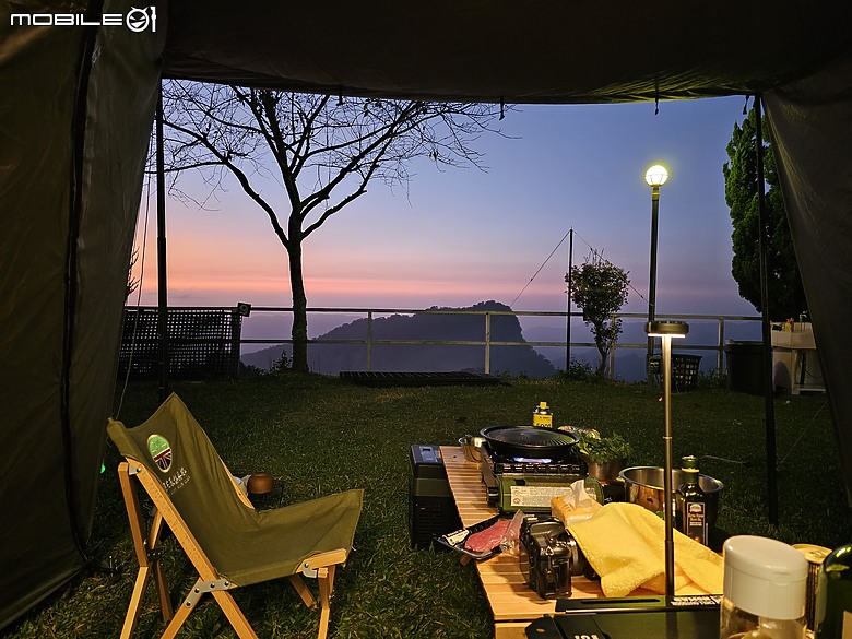 駕著Mercedes-Benz G 450 d來趟露營體驗，在城市與山林間恣意轉換的生活態度！