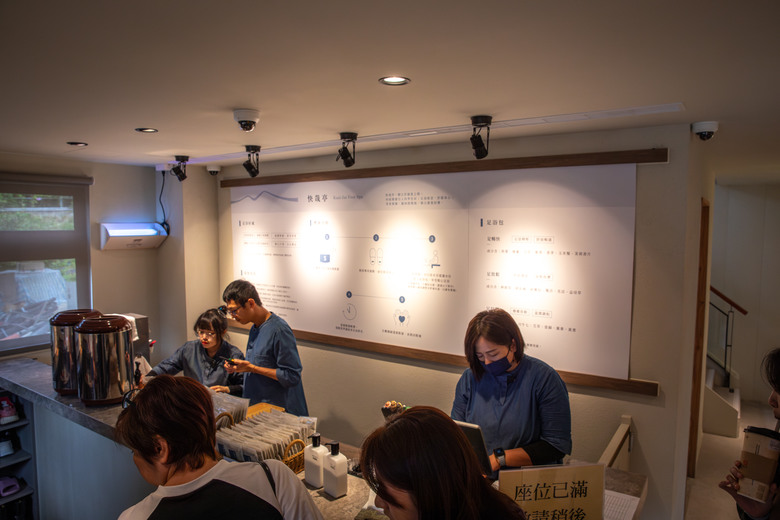 點我看大圖 在春秋交界入座,南投山林裡的食光