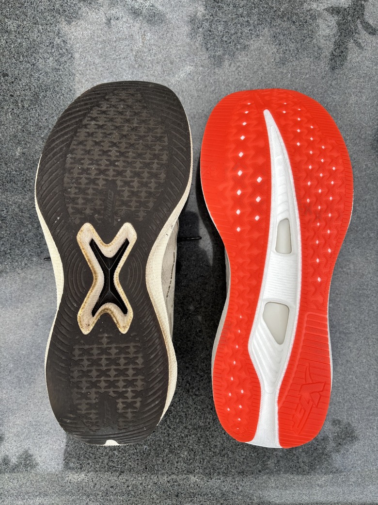 《跑鞋開箱》從耐磨跑鞋，到成熟的綜訓鞋，特步xtep「兩千公里 5.0」進化實測！