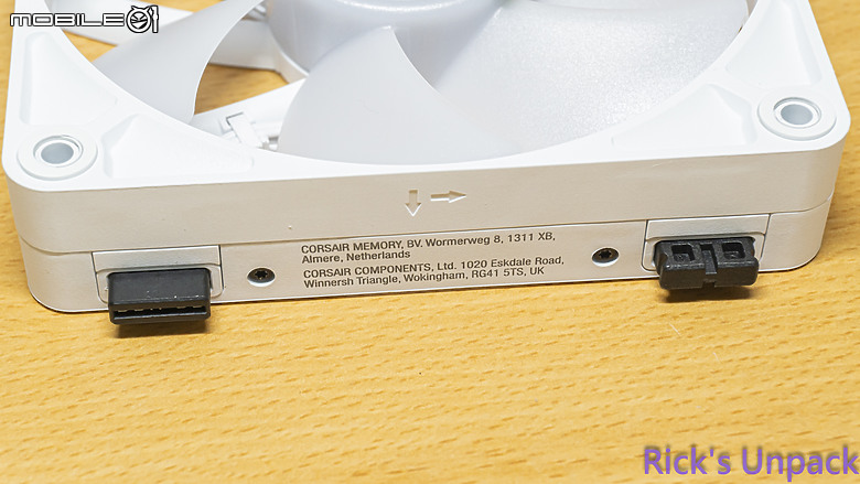 【開箱】泰坦潔白水冷 | CORSAIR iCUE LiNK TITAN 360 RX RGB WHITE