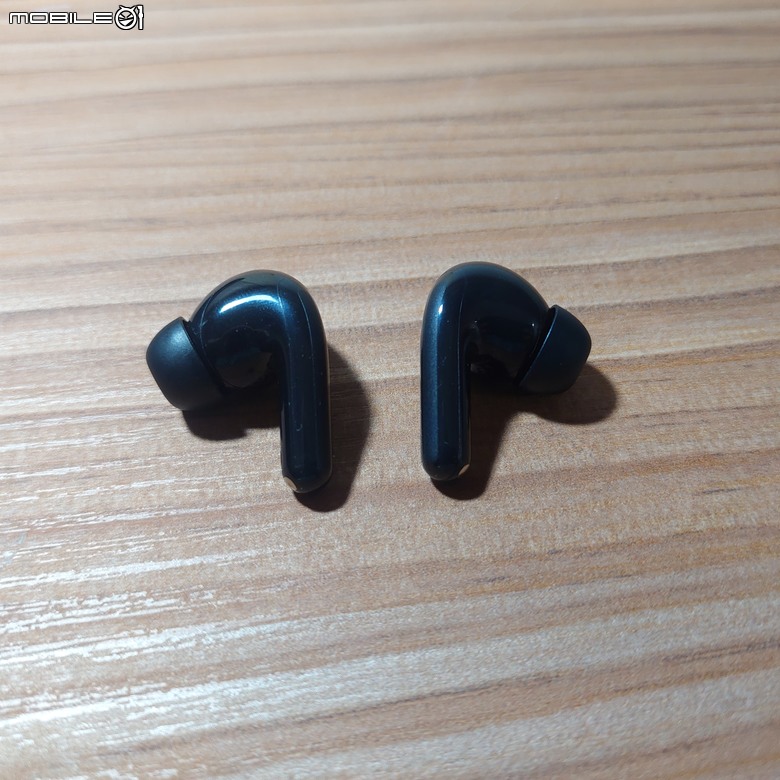 點我看大圖 【開箱+心得】REDMI Buds 6 Lite 評價:495 元平價不貴好用的入門主動降噪藍芽耳機