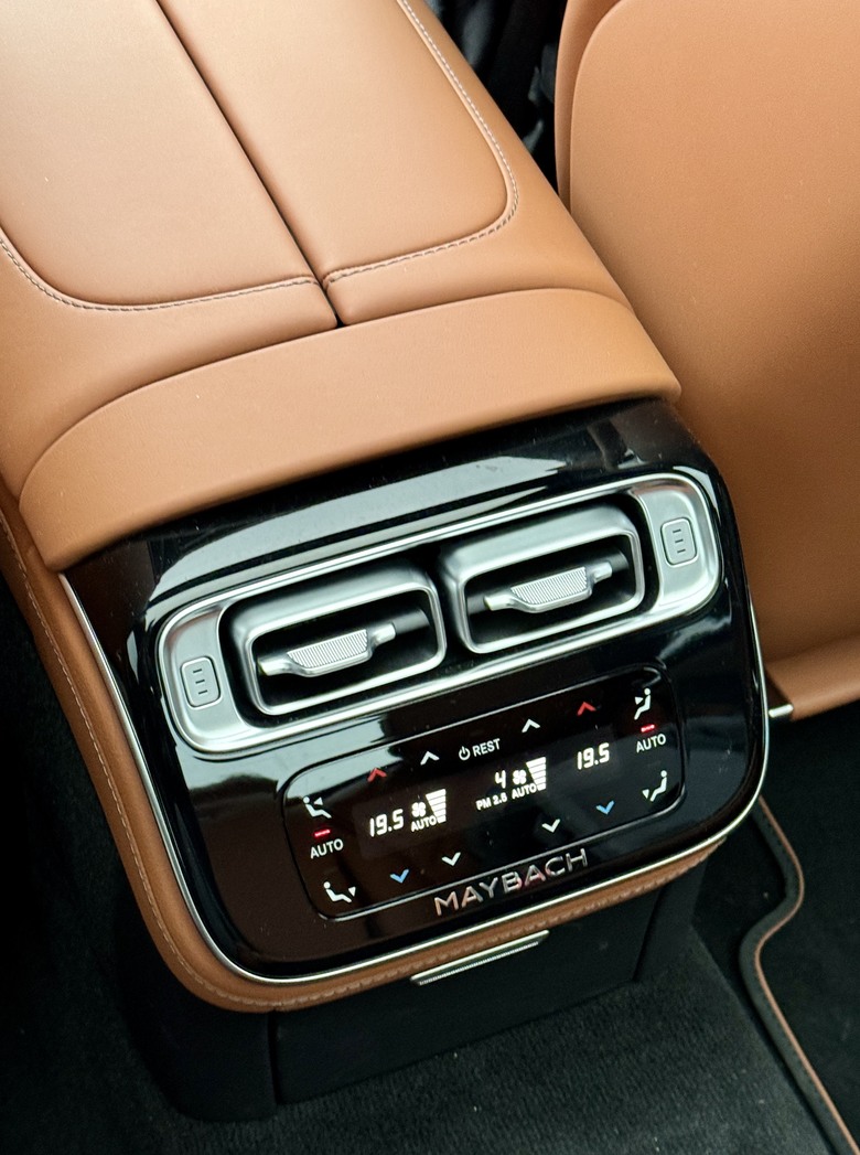 【沒特別追求，但一不小心就摘了雙星｜B180 &rarr; GLB35 ＆ GLA200】