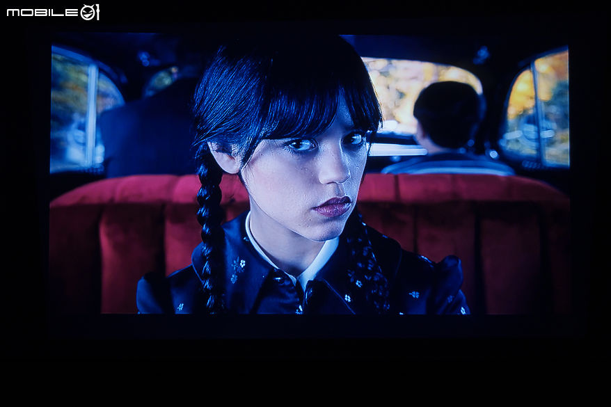 RockTek PJ400 LED 智慧投影機｜挑戰萬元內最完整的智慧投影體驗