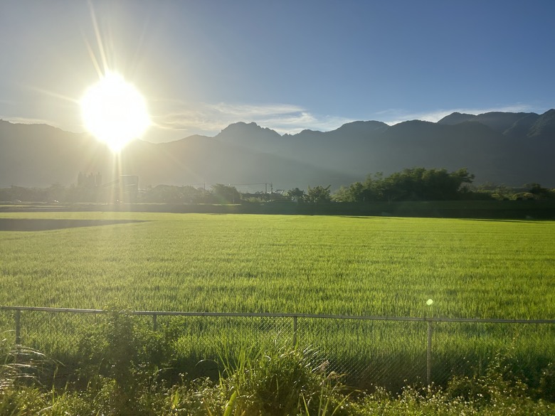 騎 遊 東 竹 小 站 ( 六 十 石 山 ) 之 旅