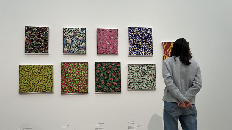 草間彌生首次回顧展在巴塞爾貝耶勒基金會