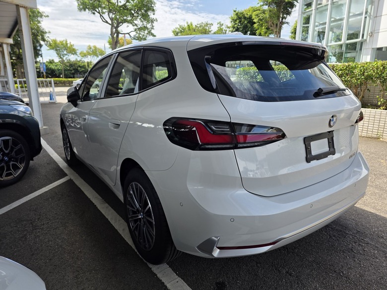 BMW ~最居家C/P值最高的車~~德訂218AT補開箱