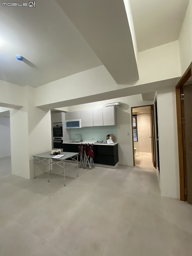 【開箱】客廳小、動線卡、餐桌太遠？分享我們怎麼在新成屋一次改善~一家人的距離還變近了~