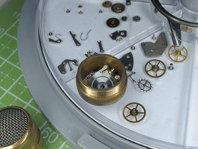 自娛玩修錶 - 原點(之三): 老東方"Calendar Auto Orient" 17 Jewels自動錶 (cal. 670)