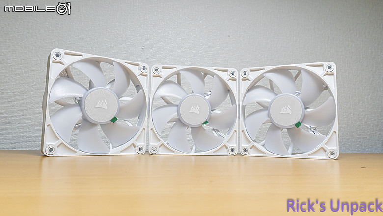 【開箱】泰坦潔白水冷 | CORSAIR iCUE LiNK TITAN 360 RX RGB WHITE