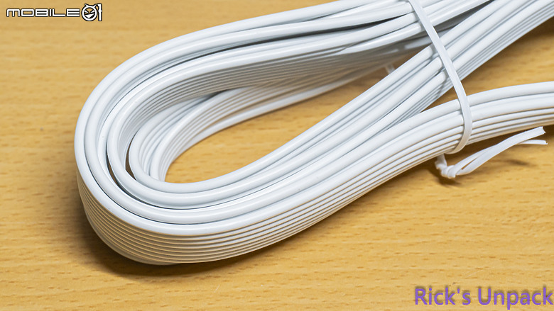 【開箱】白色側出電源 | CORSAIR RM1000x SHIFT WHITE