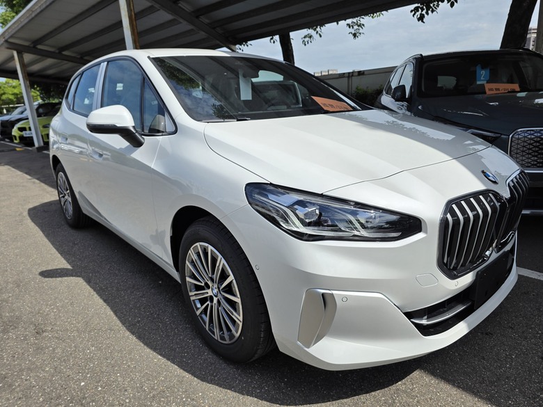 BMW ~最居家C/P值最高的車~~德訂218AT補開箱