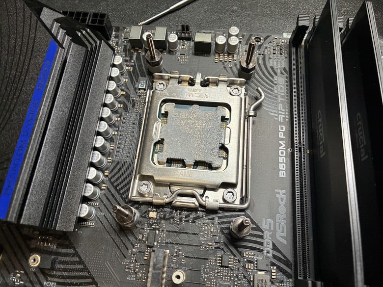 【小宅開箱】沒想到這麼好裝MONTECH HyperFlow Digital 360 + KING 15 PRO 開箱 平價高質感的好組合