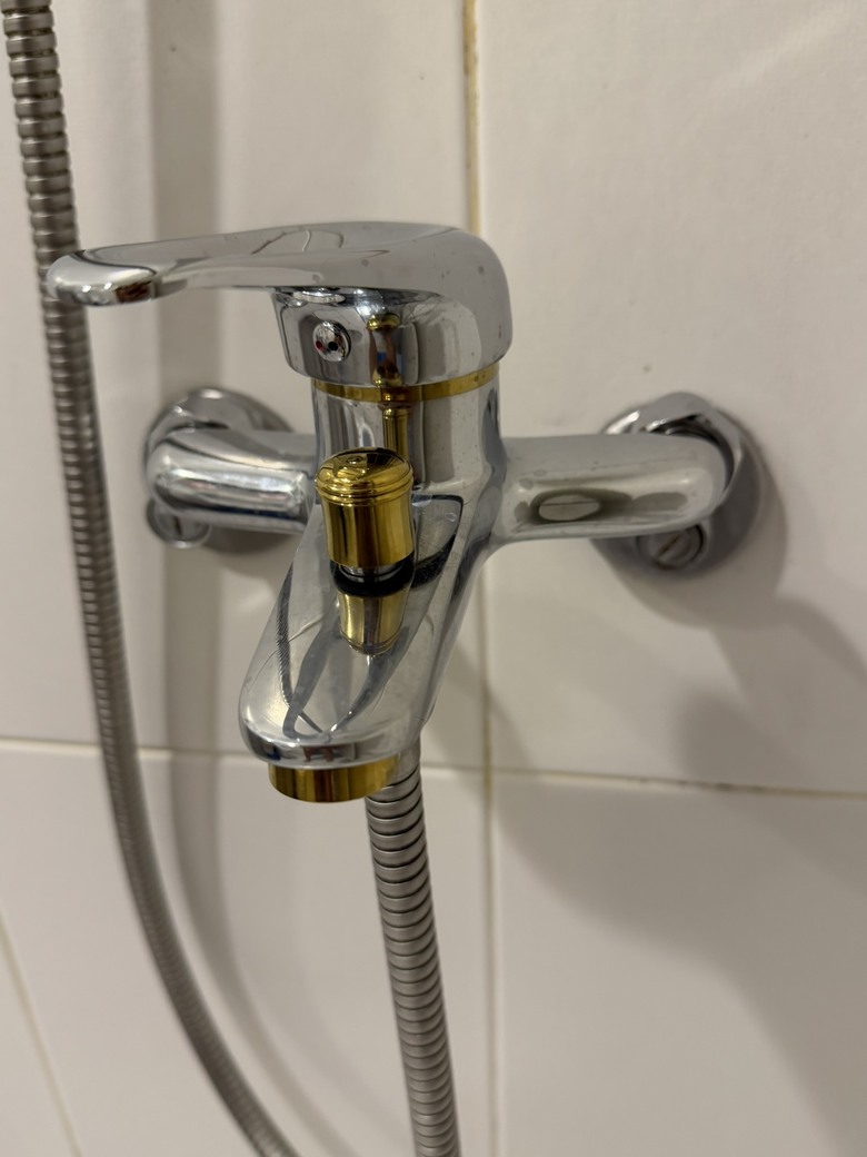 冷熱水龍頭更換後蓮蓬頭水壓變小