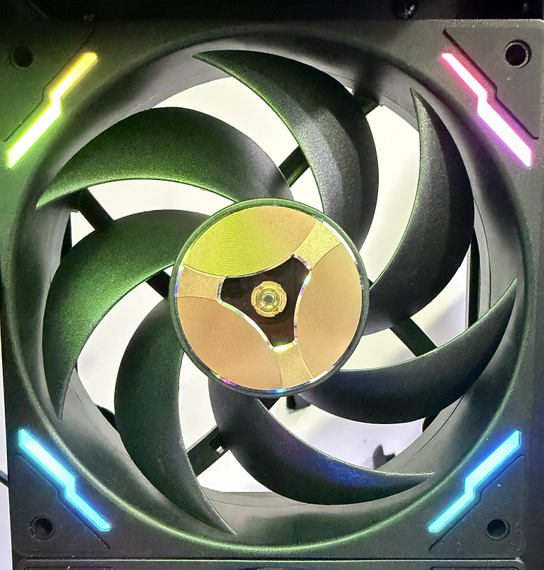 TCOMAS 鈦坦科技 FC700PRO 平價高轉速強風壓拼接扇