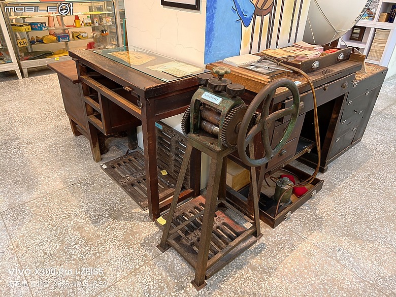 艋舺祖師廟、艋舺青山宮、萬華區史展示中心、艋舺謝宅、朝北醫院、青山宮、青雲閣、華西街夜市 — 臺北市區小旅行之艋舺老市街散步