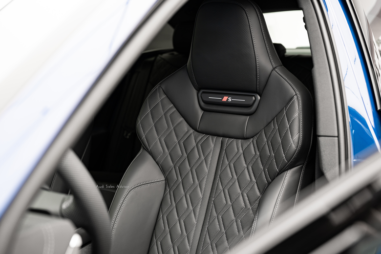 交車分享|Audi S5 Avant|金屬星夜藍・Ascari Blue・9W|第六隻貓,重兩噸