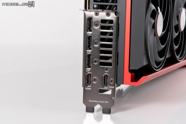 ROG Matrix Platinum GeForce RTX 5090 顯示卡開箱實測 集 30 周年經驗大成的頂級遊戲效能輸出者