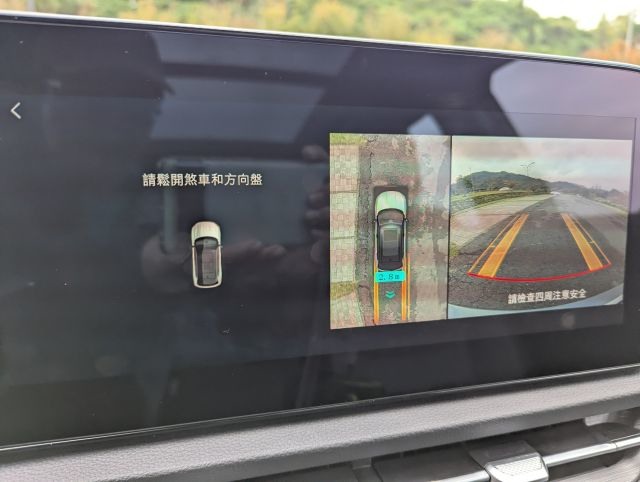 [心得]真的是空間大 配備多 Ford Territory油電版小試