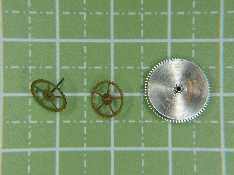 自娛玩修錶 - 原點(之三): 老東方"Calendar Auto Orient" 17 Jewels自動錶 (cal. 670)