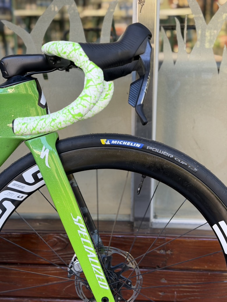 米其林 POWER CUP 一級公路胎 - 支援輸贏心得