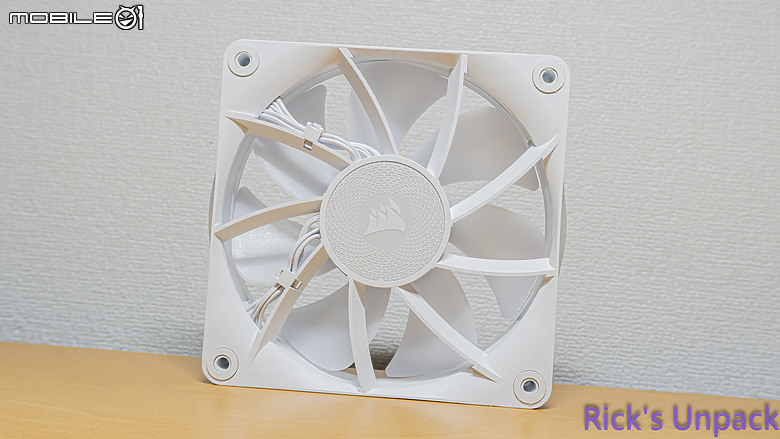 【開箱】泰坦潔白水冷 | CORSAIR iCUE LiNK TITAN 360 RX RGB WHITE