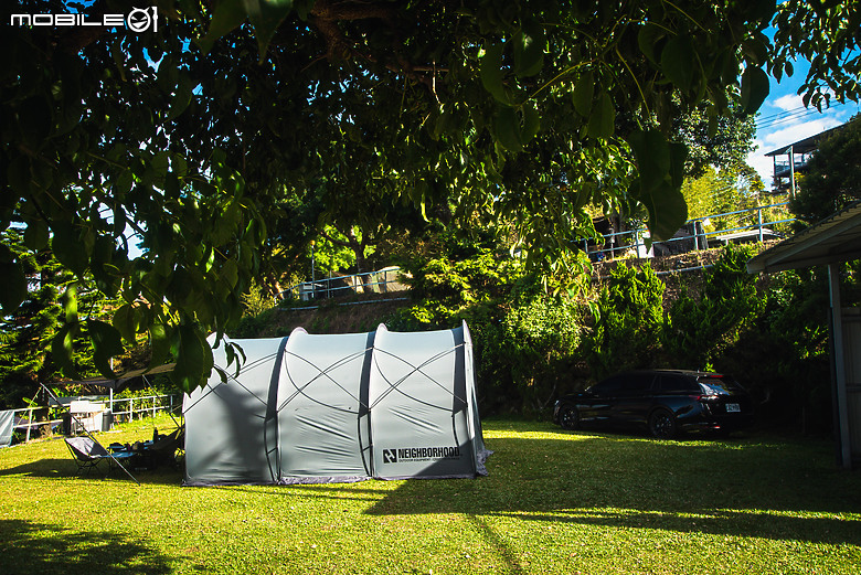 駕著Mercedes-Benz G 450 d來趟露營體驗，在城市與山林間恣意轉換的生活態度！