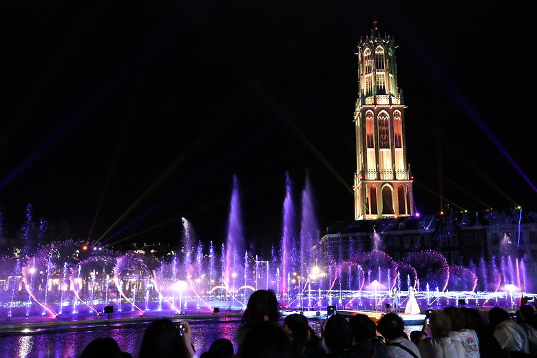 西九州自由行--下集(火車篇:長崎稻佐山夜景/豪斯登堡樂園/福岡市區逛街美食)