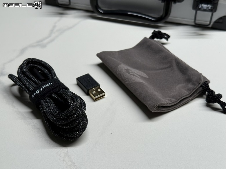 桌面最靚的仔！怒喵AM Infinity Mouse 鋁鎂合金無線滑鼠