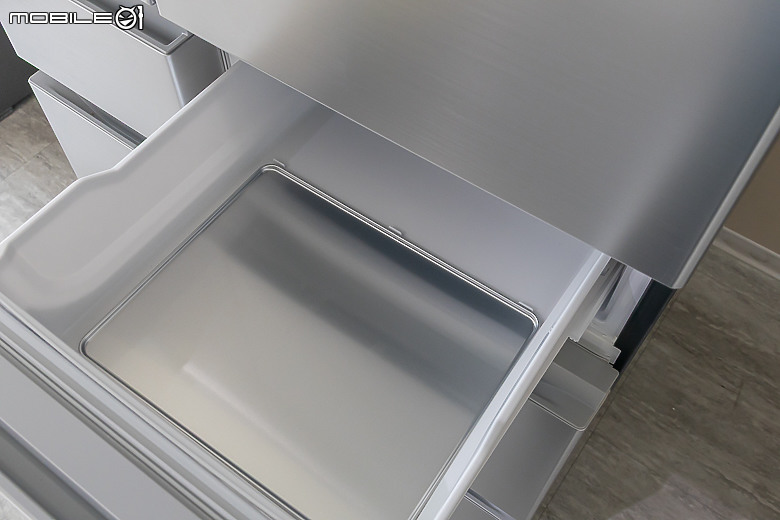 Hitachi R-TSF62WJ 日製冰箱｜獨家白金真空睡眠冰溫室，減緩氧化長保食材新鮮美味！