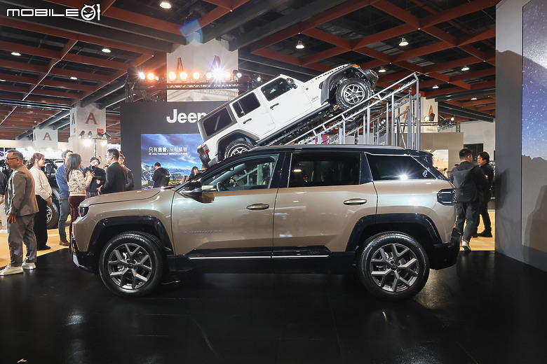 【2026台北車展】Jeep Compass國內首度亮相，明年第3、4季將導入Compass、Cherokee兩款休旅！