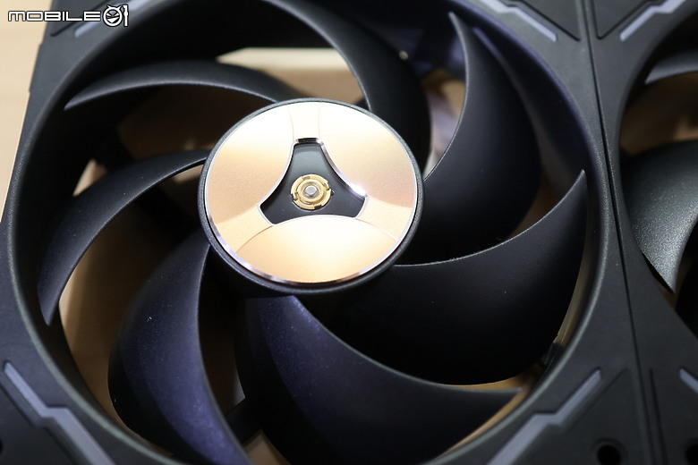 TCOMAS 鈦坦科技 FC700PRO 平價高轉速強風壓拼接扇