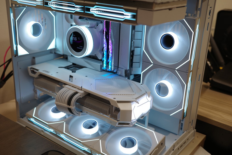 B850 Aorus Stealth ICE 開箱 與O11D Mini V2背插體驗