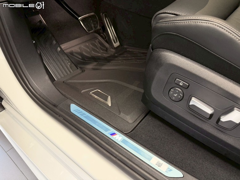 忍不住了~~X6交車囉!!