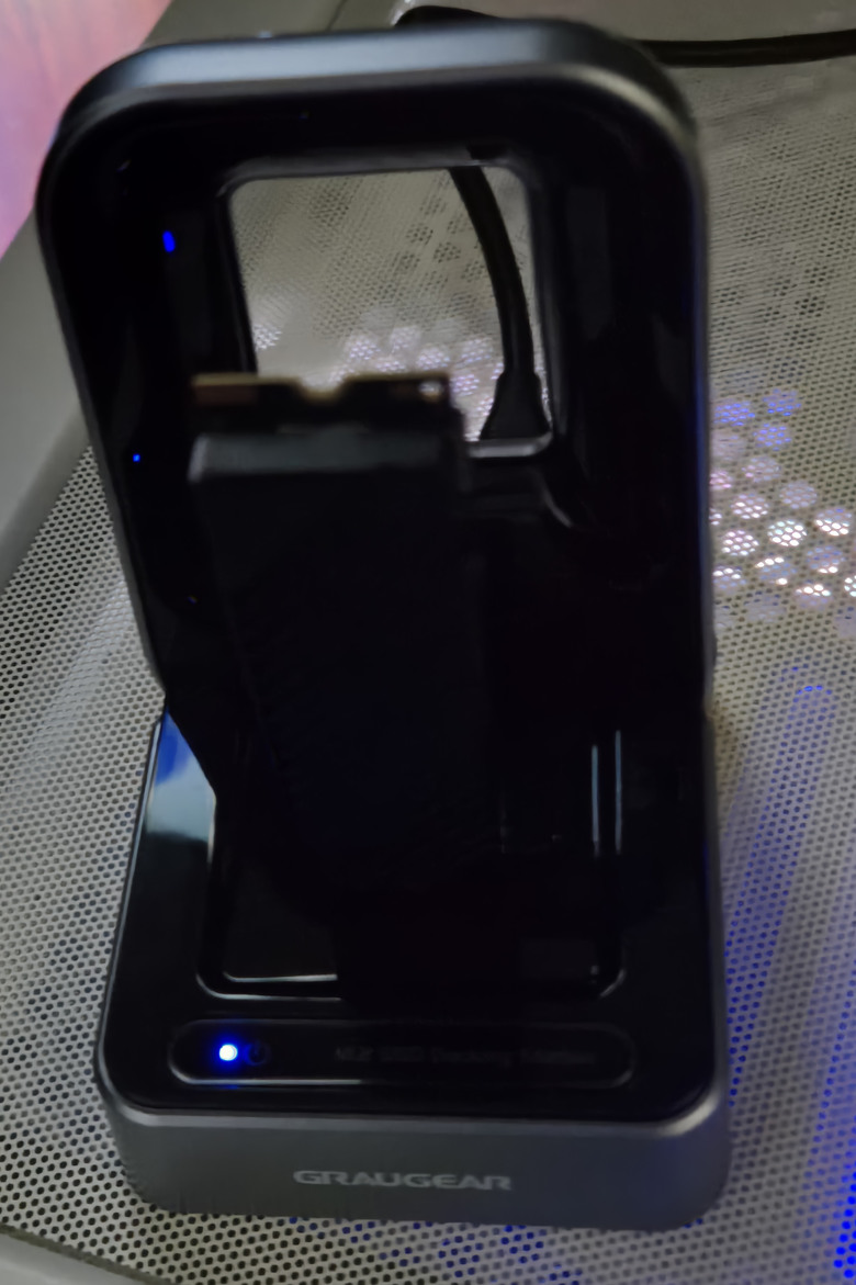 【開箱簡測】GRAUGEAR USB3.2 20Gbps Type C M.2 NVMe/NGFF 美型外接盒(Dock Station) 效能簡測 (圖多)