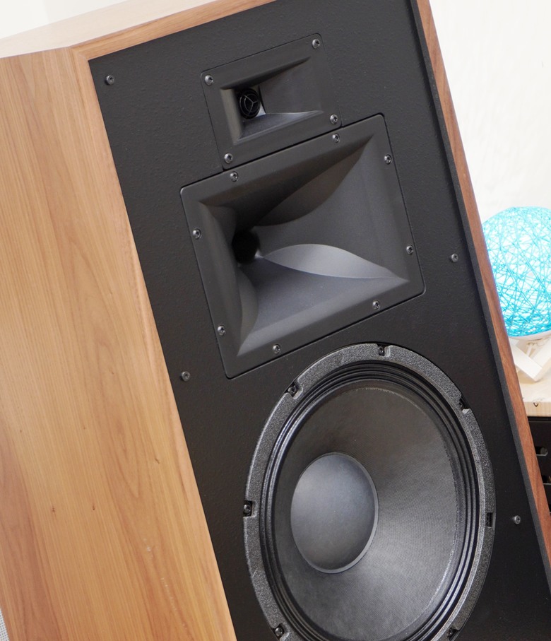 【嘉年華推薦】銀白色璀璨光芒 ~Trigon Excellence × Klipsch Forte IV 的德美跨界饗宴