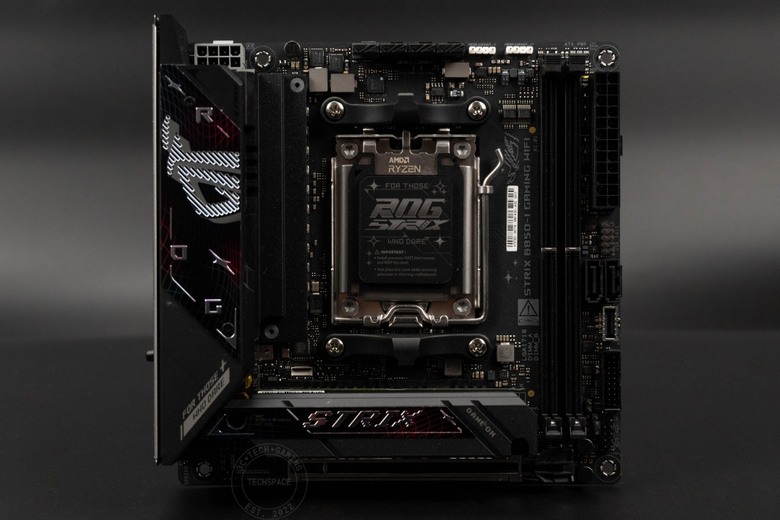 ROG STRIX B850-I GAMING WIFI 主機板開箱 | 10+2+1 相 90A 供電、中高階旗艦迷你小板 Ft. 閃鱗 S300 ITX 機殼